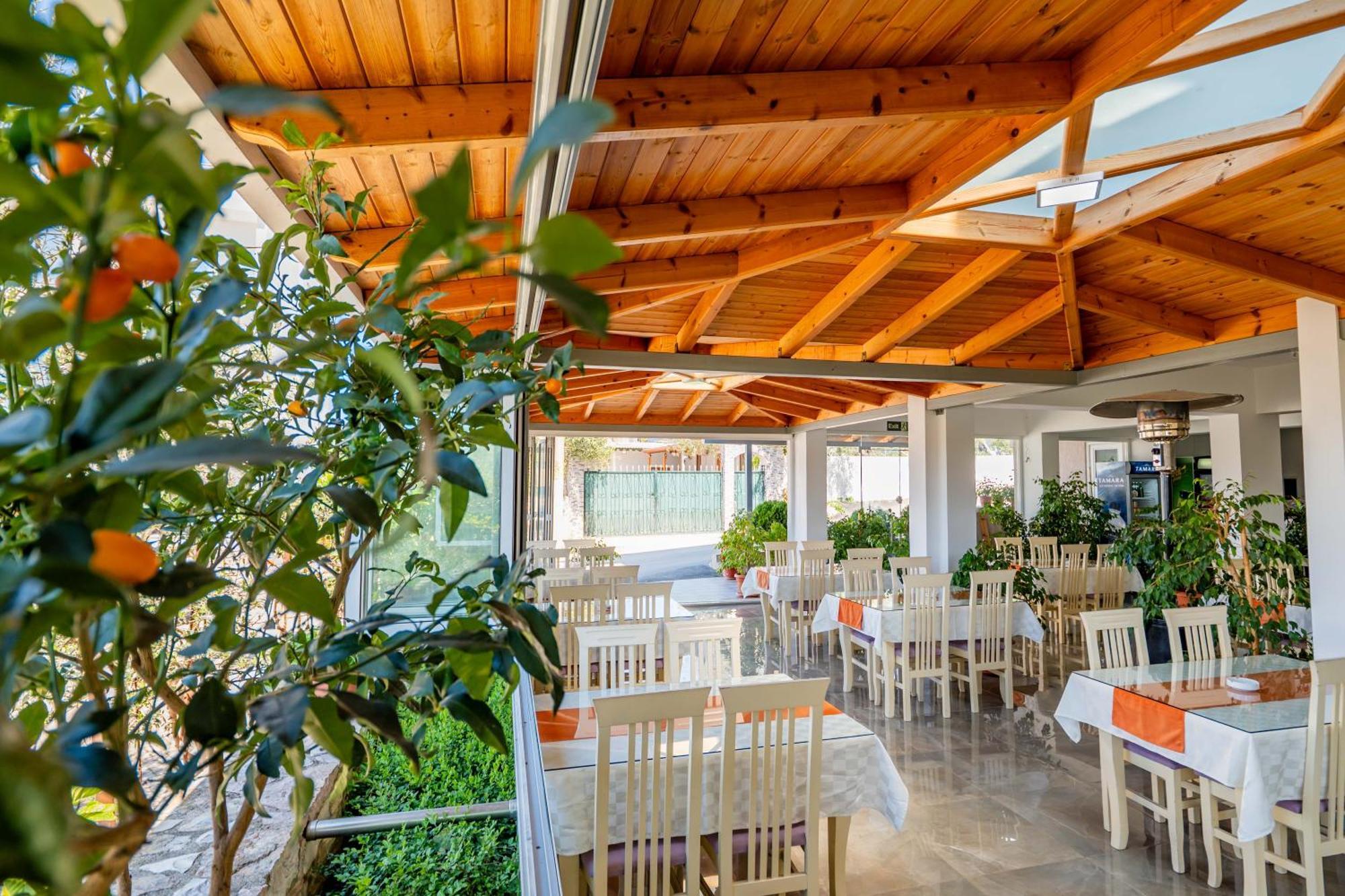 Aleksander Aparthotel Ksamil Exterior foto